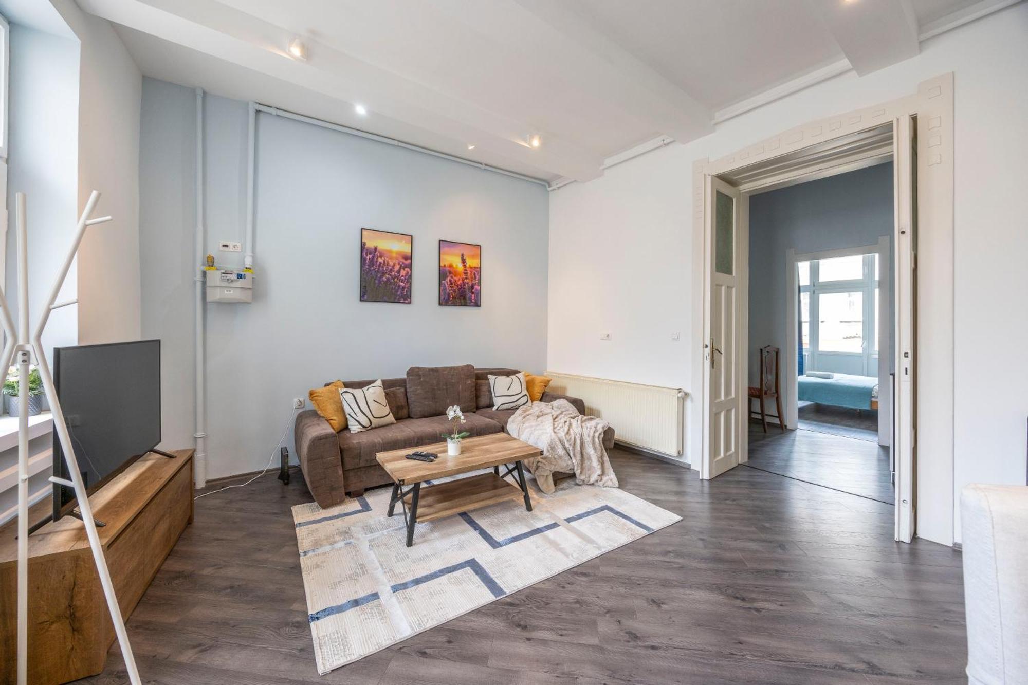 Explore Budapest From A Central Cozy Home & Sweet Retreat エクステリア 写真